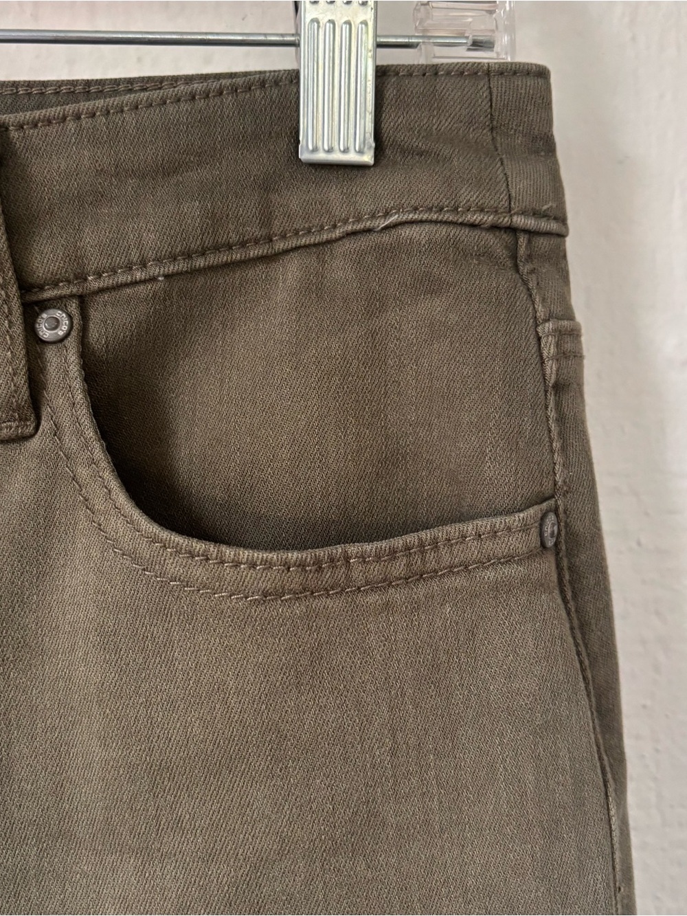 Chico’s So Slimming Girlfriend Slim Leg Ankle Pants Olive Green Size 0R (4R) - Picture 5 of 9
